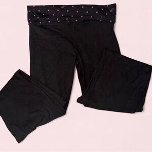 Black and pink Victoria's Secret Flare yoga pants